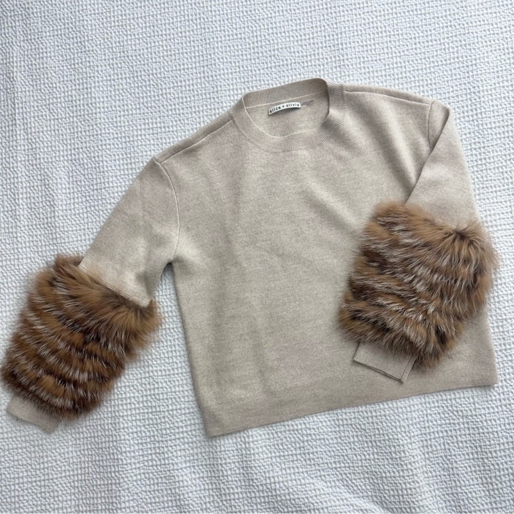 Alice + Olivia Shelia Wool Pullover Sweater Real Fox Fur Cuffs Size Medium Rare